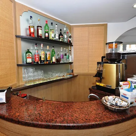 酒店 阿苏拉酒店 马里纳-迪-皮特拉桑塔